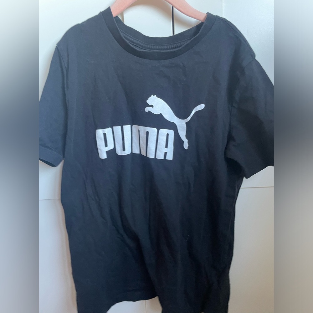 Boys puma black tshirt size 10-12